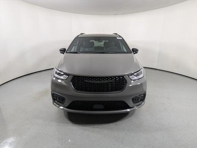 2025 Chrysler Pacifica PACIFICA LIMITED
