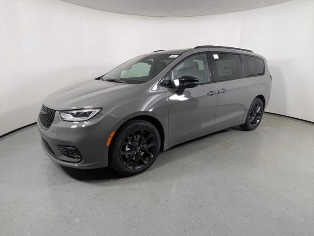 2025 Chrysler Pacifica PACIFICA LIMITED