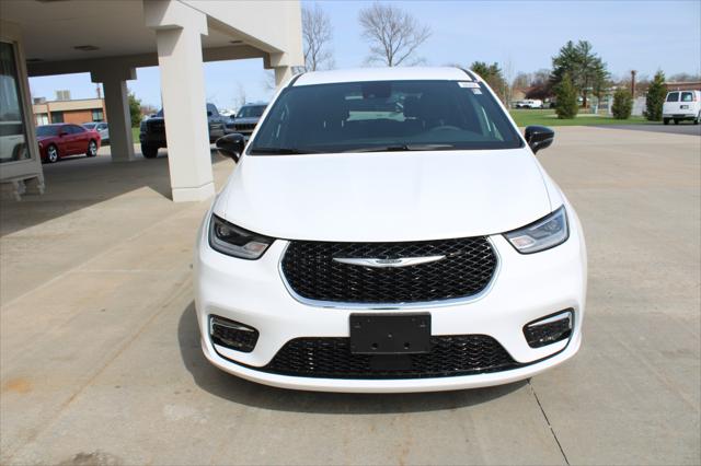 2025 Chrysler Pacifica PACIFICA SELECT