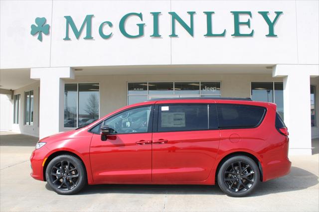 2025 Chrysler Pacifica PACIFICA LIMITED