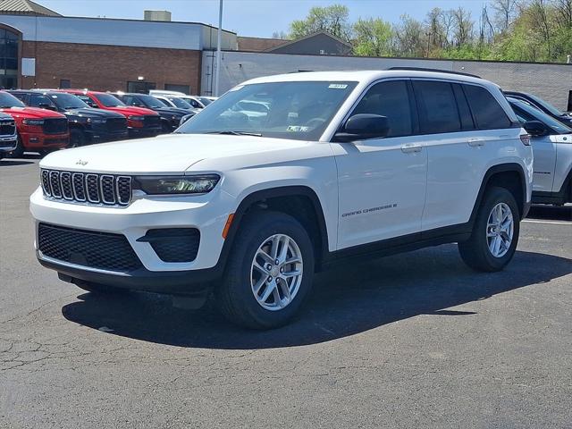 2025 Jeep Grand Cherokee GRAND CHEROKEE LAREDO X 4X4
