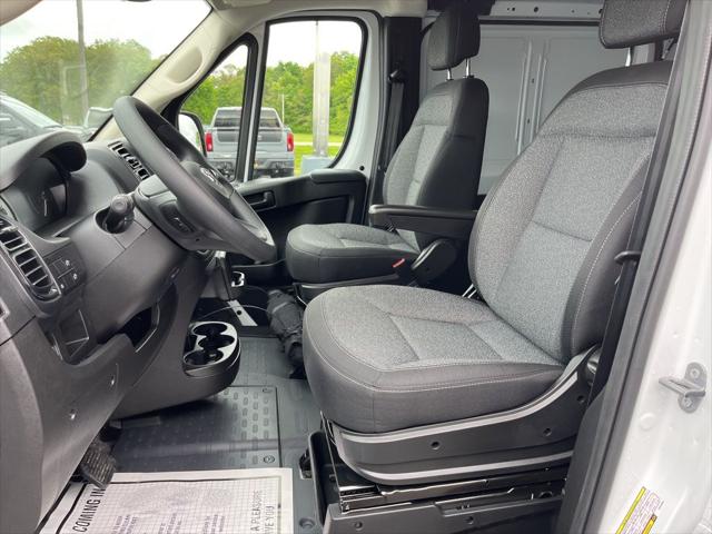 2025 Ram ProMaster Cargo Van Tradesman Low Roof 118" WB w/Pass Seat
