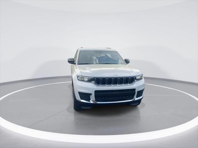 2025 Jeep Grand Cherokee GRAND CHEROKEE L LAREDO X 4X4