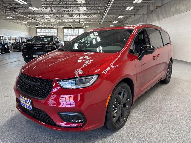 2025 Chrysler Pacifica PACIFICA LIMITED