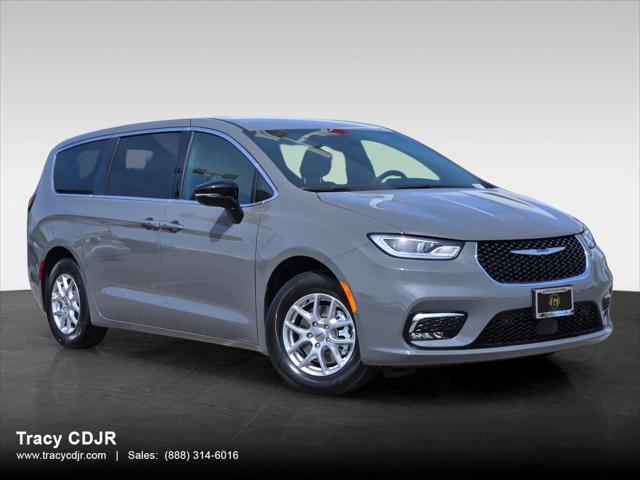 2025 Chrysler Pacifica PACIFICA SELECT
