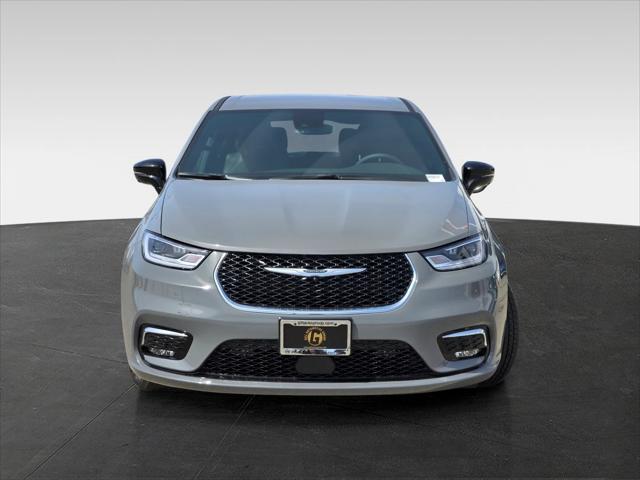 2025 Chrysler Pacifica PACIFICA SELECT