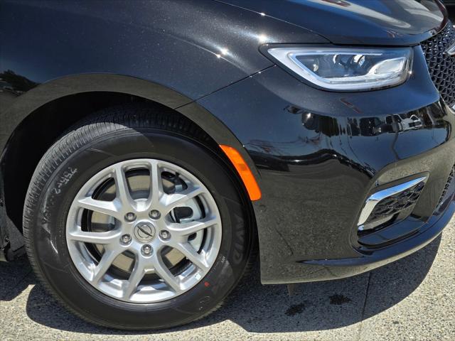 2025 Chrysler Pacifica PACIFICA SELECT