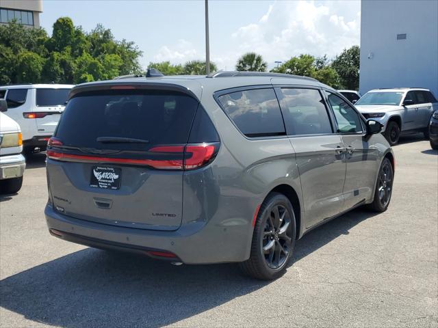 2025 Chrysler Pacifica PACIFICA LIMITED