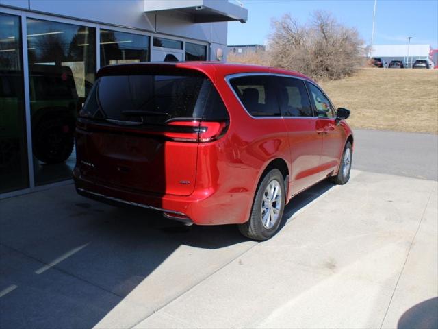 2025 Chrysler Pacifica PACIFICA SELECT AWD