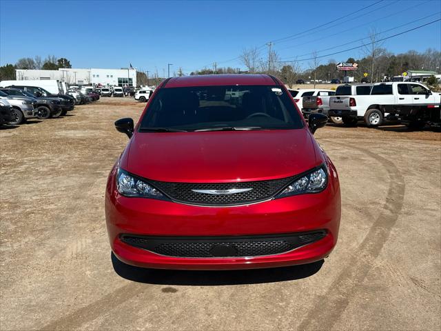 2025 Chrysler Voyager VOYAGER