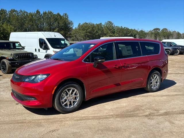 2025 Chrysler Voyager VOYAGER