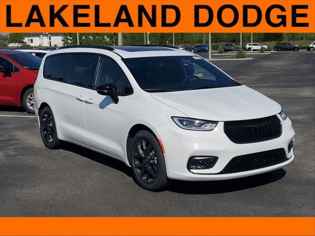 2025 Chrysler Pacifica PACIFICA LIMITED