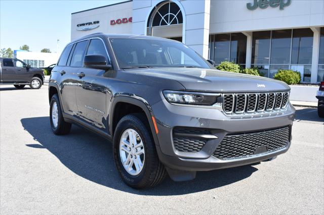 2025 Jeep Grand Cherokee GRAND CHEROKEE LAREDO 4X2