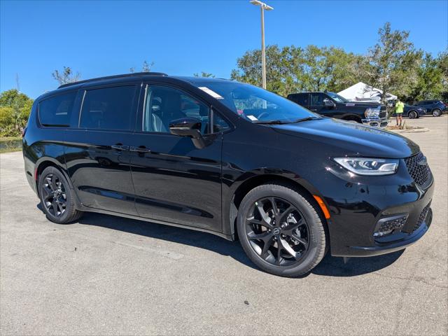 2025 Chrysler Pacifica PACIFICA LIMITED