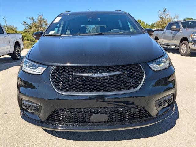 2025 Chrysler Pacifica PACIFICA LIMITED