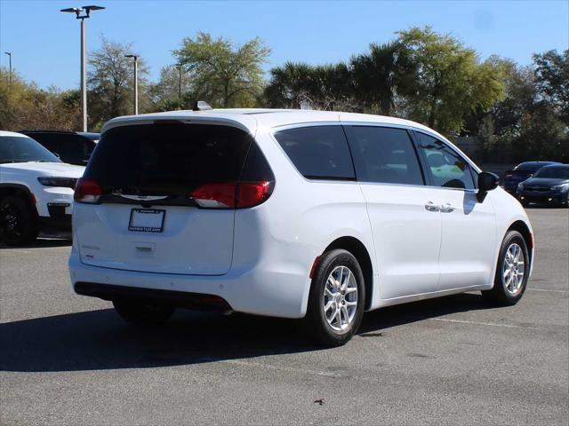 2025 Chrysler Voyager VOYAGER