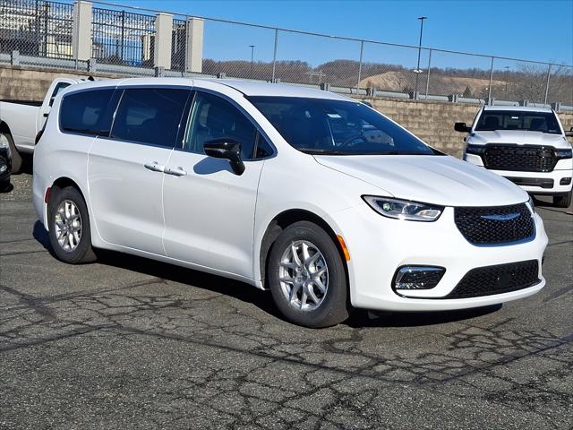 2025 Chrysler Pacifica PACIFICA SELECT
