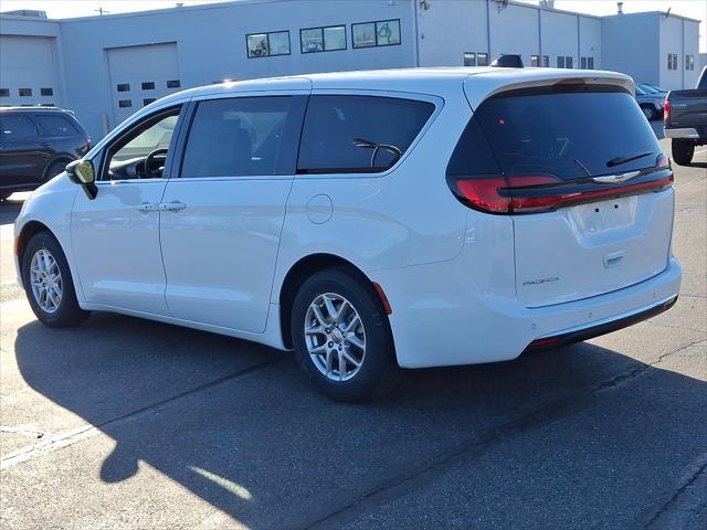 2025 Chrysler Pacifica PACIFICA SELECT