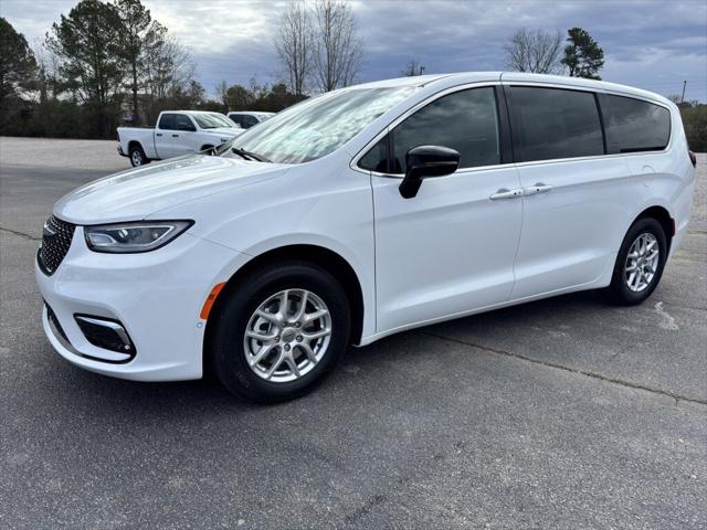 2025 Chrysler Pacifica PACIFICA SELECT