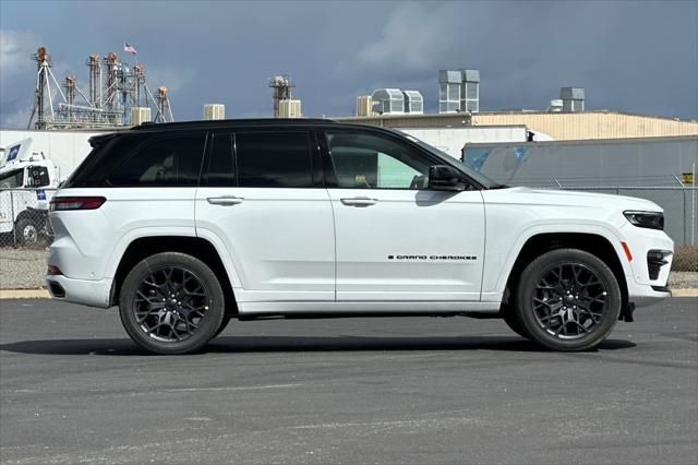 2025 Jeep Grand Cherokee GRAND CHEROKEE SUMMIT RESERVE 4X4
