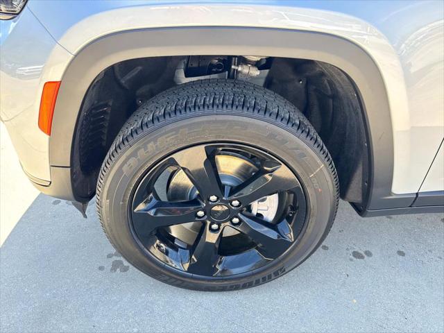 2025 Jeep Grand Cherokee GRAND CHEROKEE L ALTITUDE X 4X2