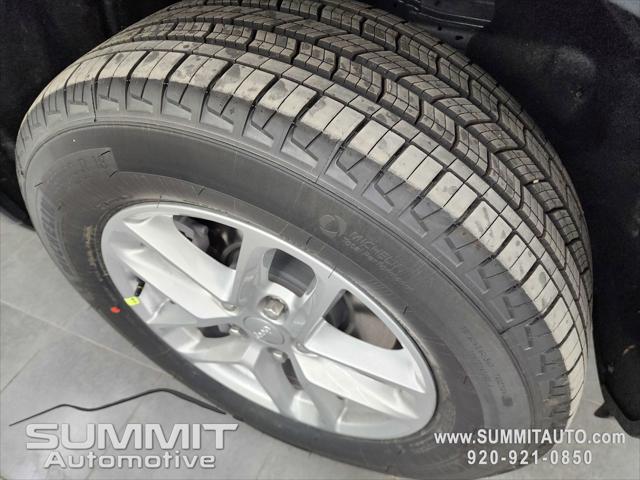 2025 Jeep Grand Cherokee GRAND CHEROKEE L LAREDO X 4X4