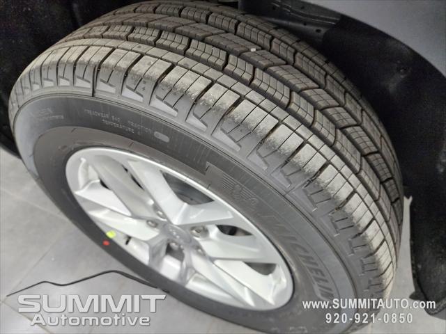 2025 Jeep Grand Cherokee GRAND CHEROKEE L LAREDO X 4X4