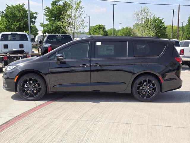 2025 Chrysler Pacifica PACIFICA LIMITED