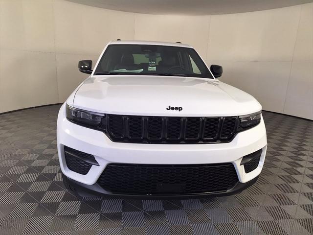 2025 Jeep Grand Cherokee GRAND CHEROKEE ALTITUDE 4X4
