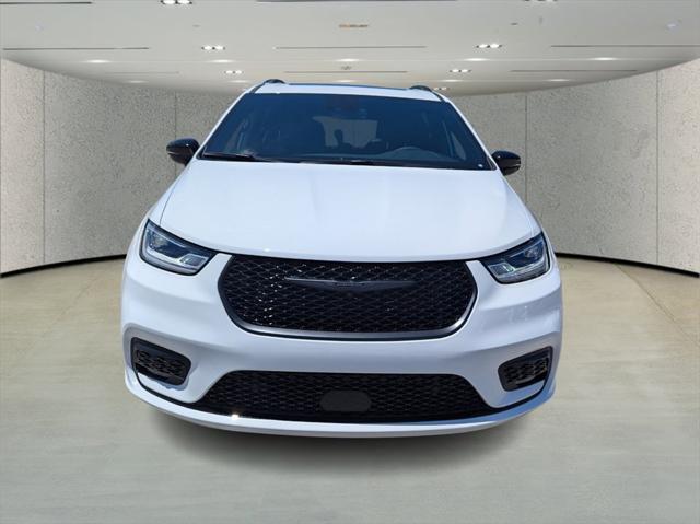 2025 Chrysler Pacifica Hybrid PACIFICA PLUG-IN HYBRID S APPEARANCE