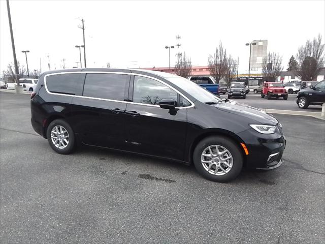 2025 Chrysler Pacifica PACIFICA SELECT