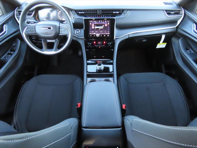 2025 Jeep Grand Cherokee GRAND CHEROKEE L LAREDO 4X2