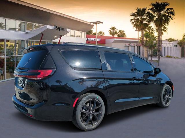 2025 Chrysler Pacifica PACIFICA LIMITED