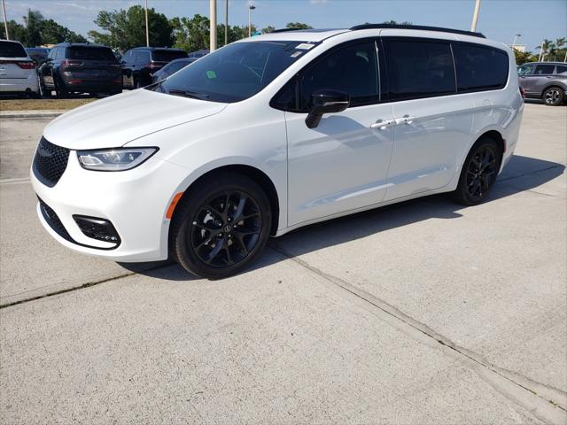 2025 Chrysler Pacifica PACIFICA LIMITED