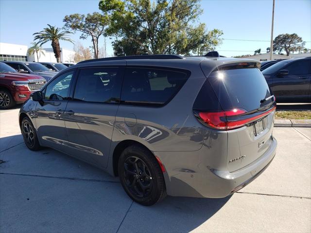 2025 Chrysler Pacifica Hybrid PACIFICA PLUG-IN HYBRID S APPEARANCE