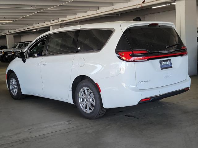 2025 Chrysler Pacifica PACIFICA SELECT