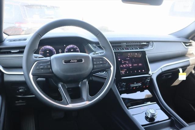 2025 Jeep Grand Cherokee GRAND CHEROKEE L LAREDO 4X2