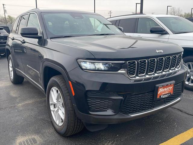 2025 Jeep Grand Cherokee GRAND CHEROKEE LAREDO X 4X4