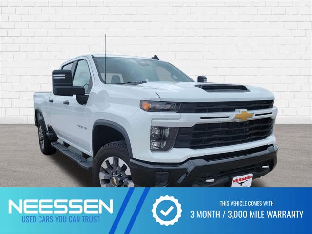 2024 Chevrolet Silverado 2500HD 4WD Crew Cab Standard Bed Custom