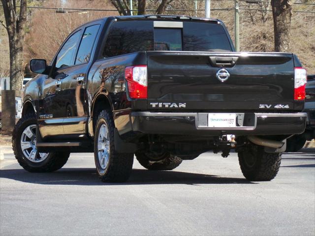 2019 Nissan TITAN SV