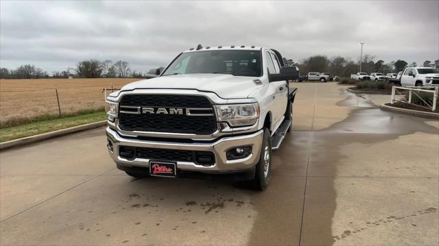 2022 RAM 3500 Tradesman Crew Cab 4x4 8 Box