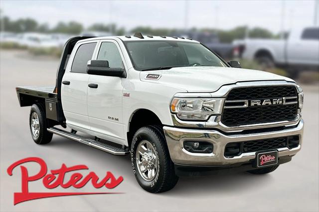 2022 RAM 3500 Tradesman Crew Cab 4x4 8 Box