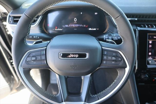 2025 Jeep Grand Cherokee GRAND CHEROKEE L LAREDO X 4X4