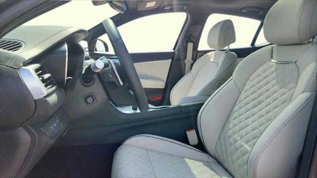 2025 Genesis G70 3.3T RWD Sport Advanced
