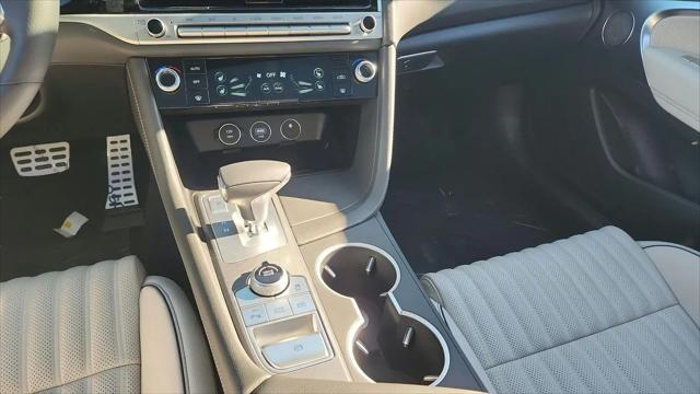 2025 Genesis G70 2.5T RWD