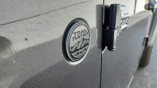 2025 Jeep Wrangler 4-Door Summit 4x4