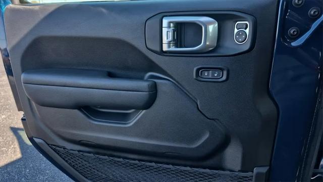 2025 Jeep Wrangler 4-Door Summit 4x4
