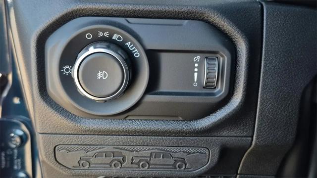 2025 Jeep Wrangler 4-Door Summit 4x4