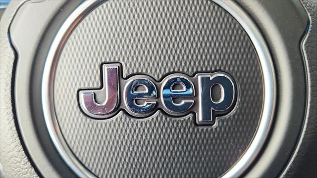 2025 Jeep Wrangler 4-Door Summit 4x4