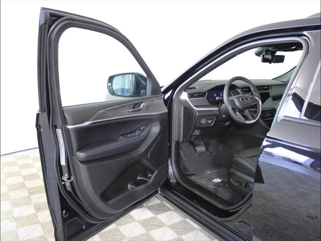 2025 Jeep Grand Cherokee Limited 4x2